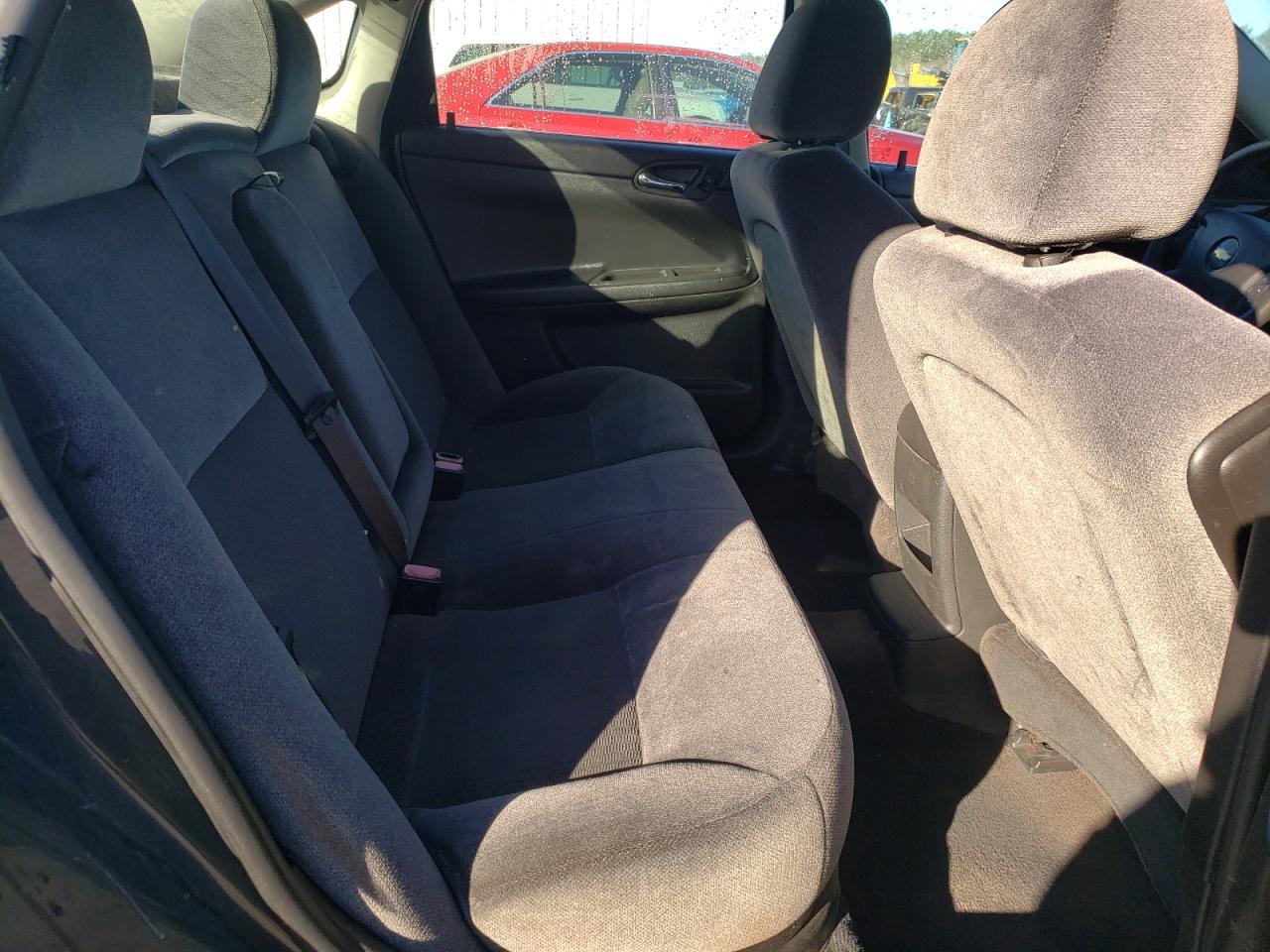 2015 Chevrolet Impala - Image 10