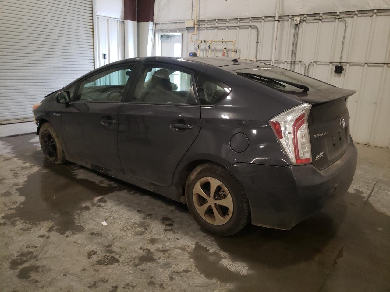 2013 Toyota Prius - Image 2
