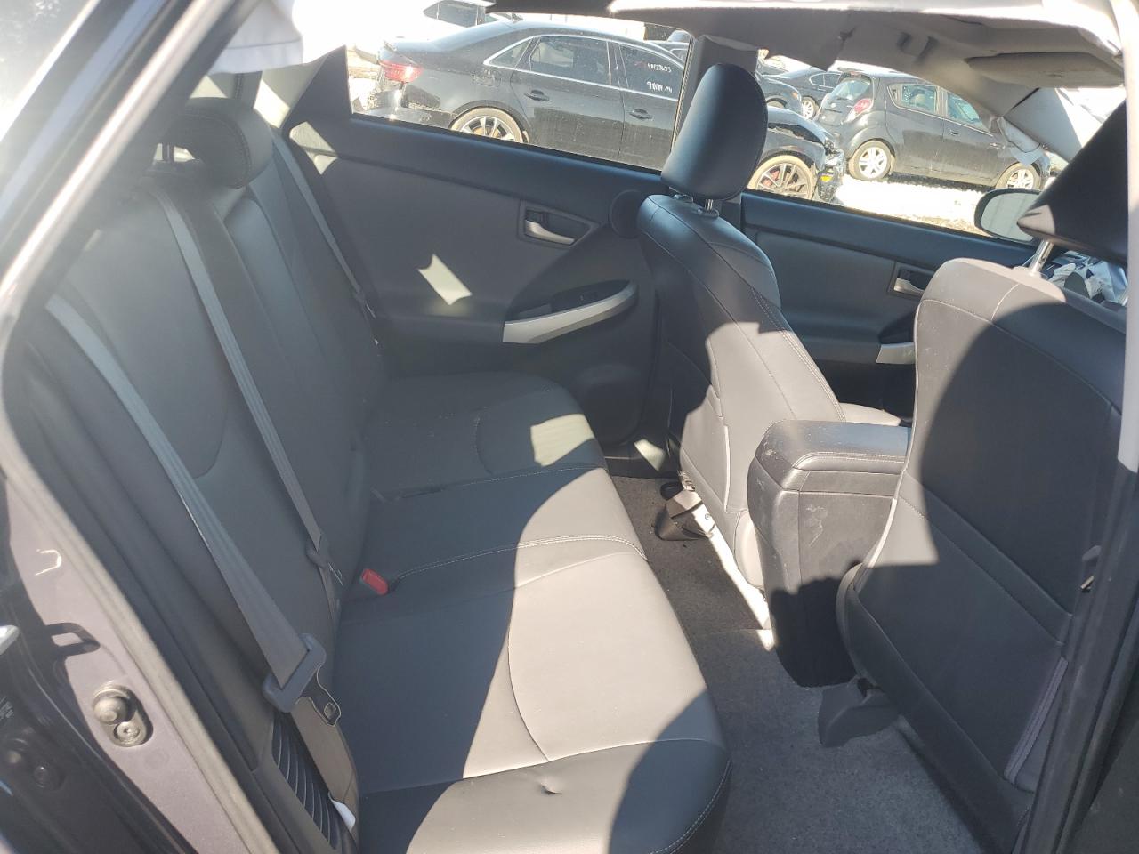 2012 Toyota Prius - Image 10