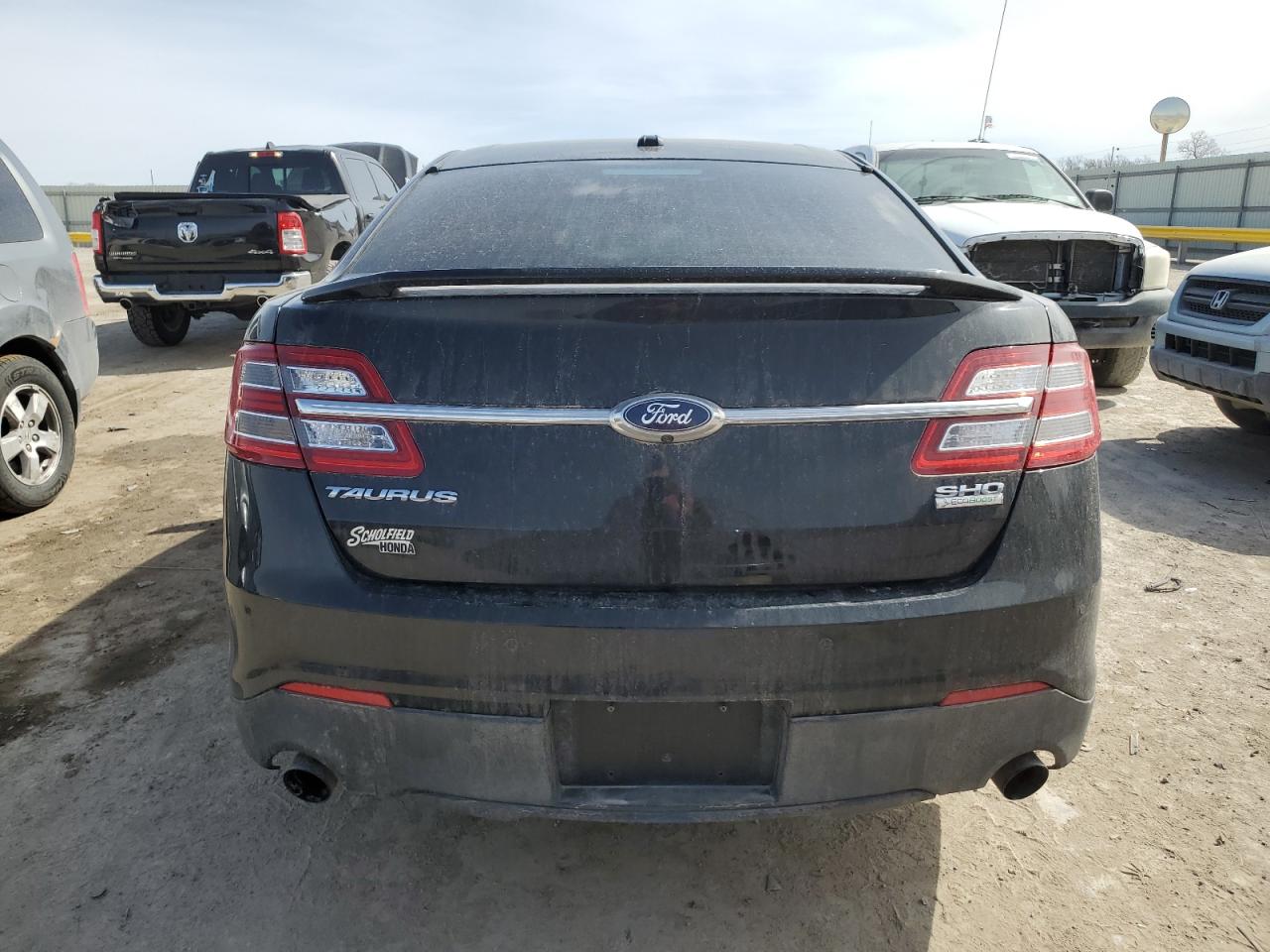 2015 Ford Taurus - Image 6