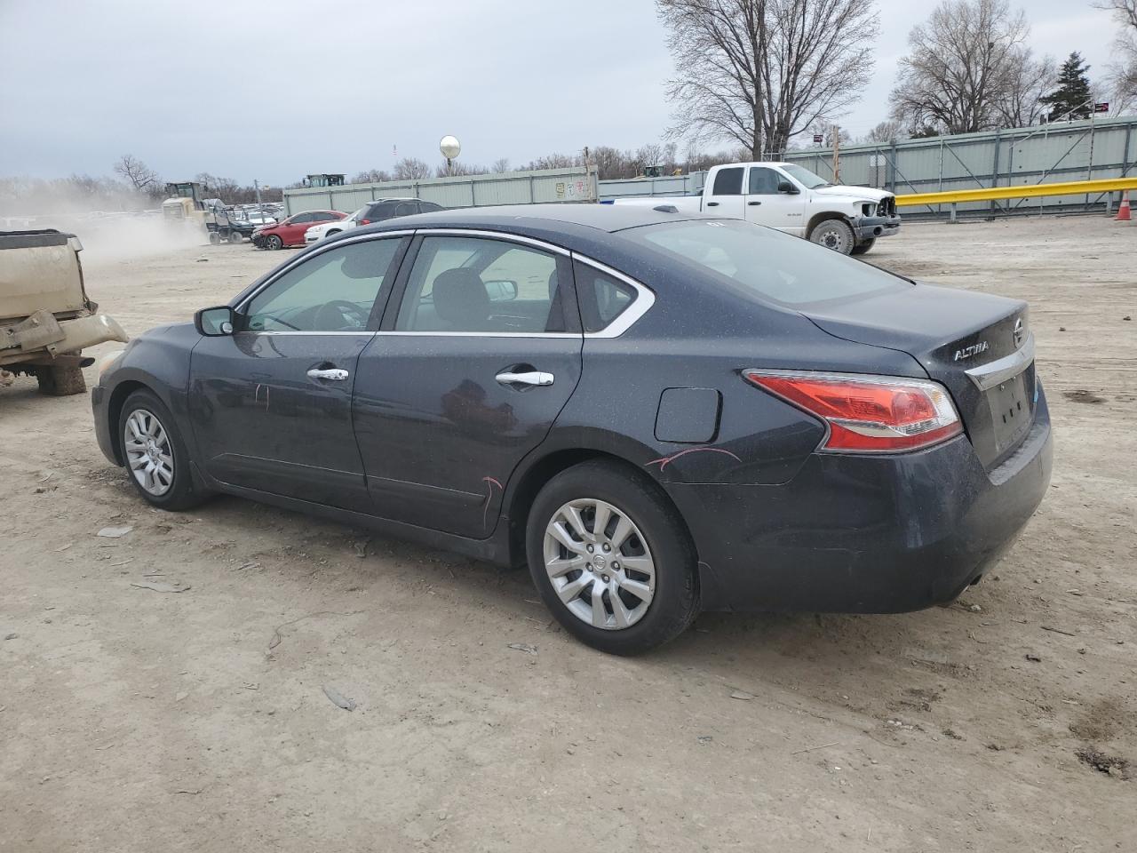 2014 Nissan Altima - Image 2