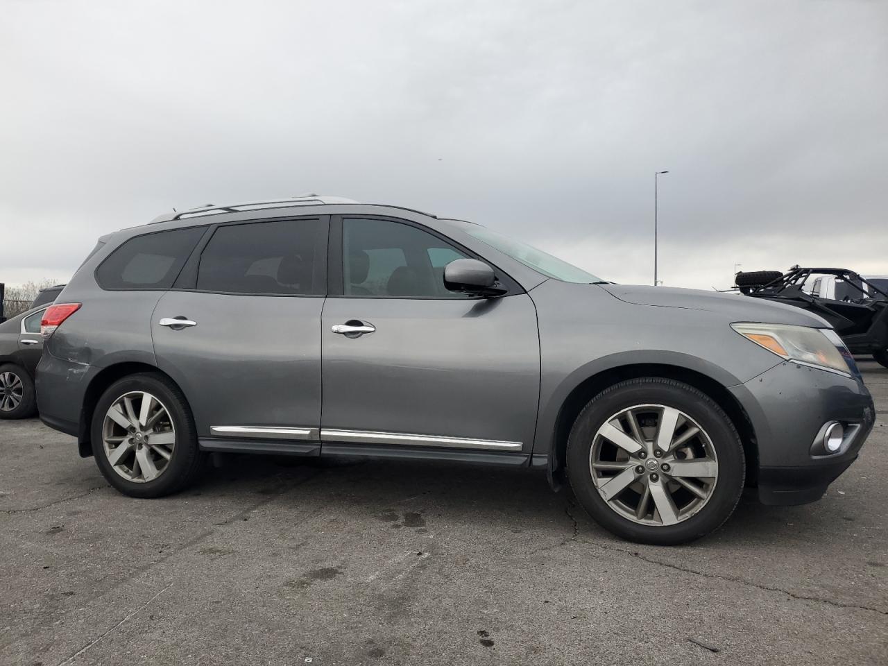 2015 Nissan Pathfinder - Image 4