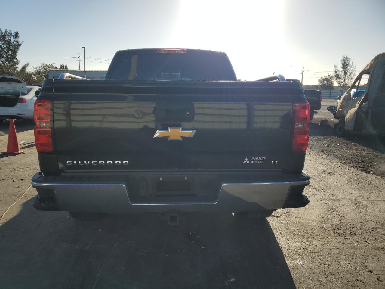 2015 Chevrolet Silverado - Image 6