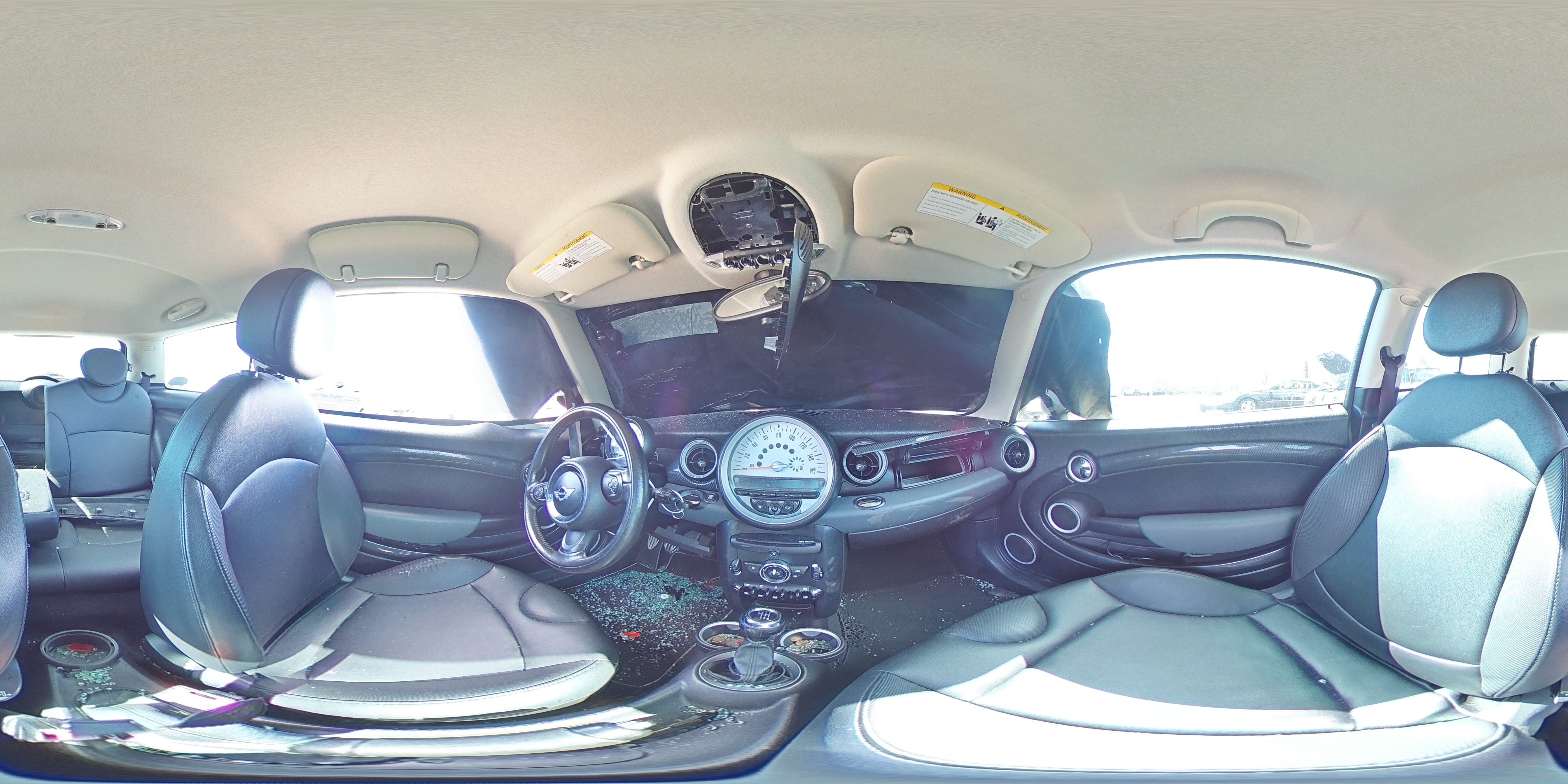 2011 MINI Cooper - Image 12
