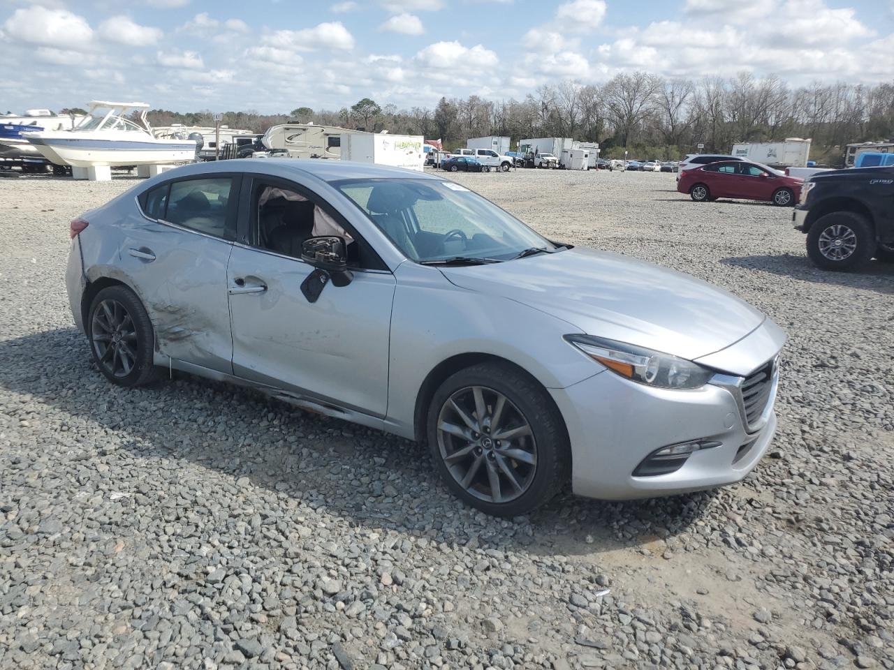 2018 Mazda 3 - Image 4