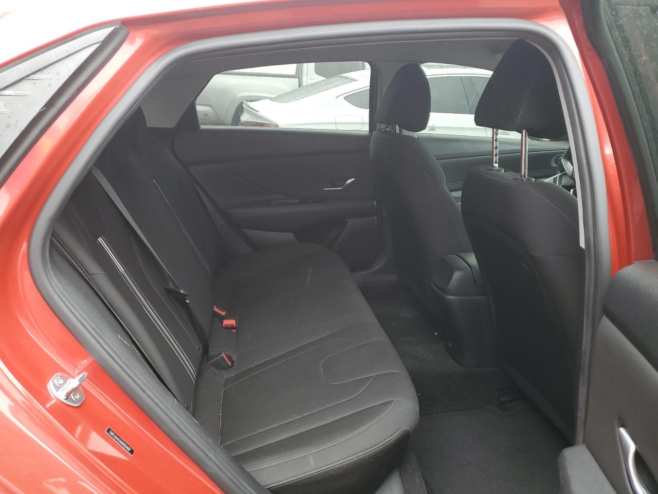 2021 Hyundai Elantra - Image 10