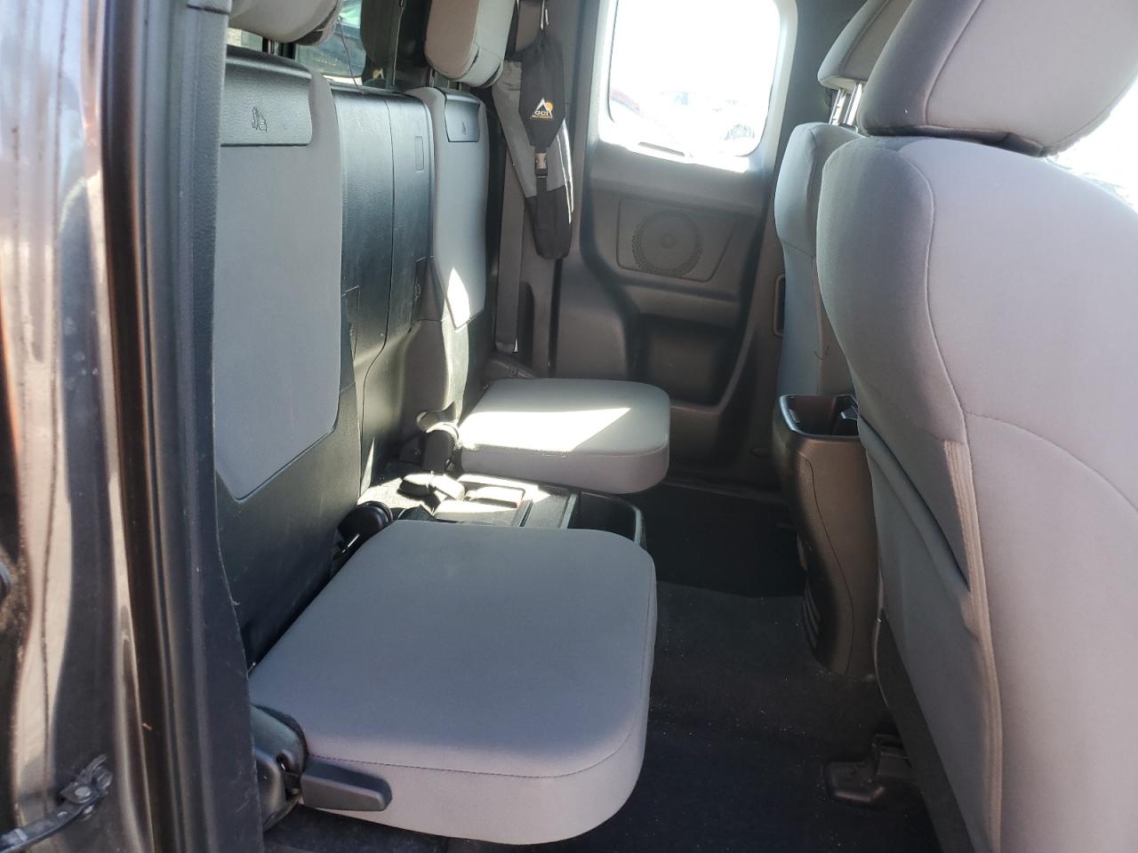 2016 Toyota Tacoma - Image 10