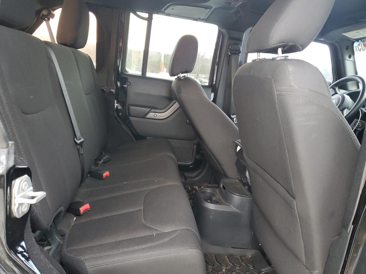 2016 Jeep Wrangler - Image 10