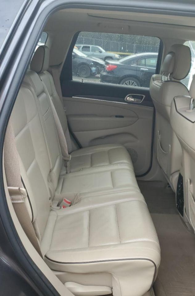 2015 Jeep Grand Cherokee - Image 11