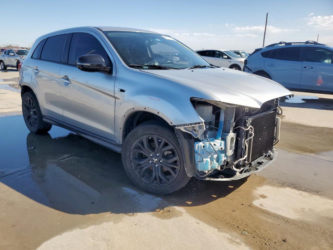2018 Mitsubishi Outlander - Image 4