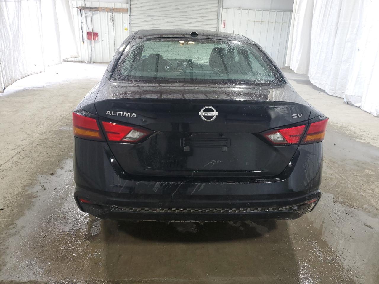 2024 Nissan Altima - Image 6