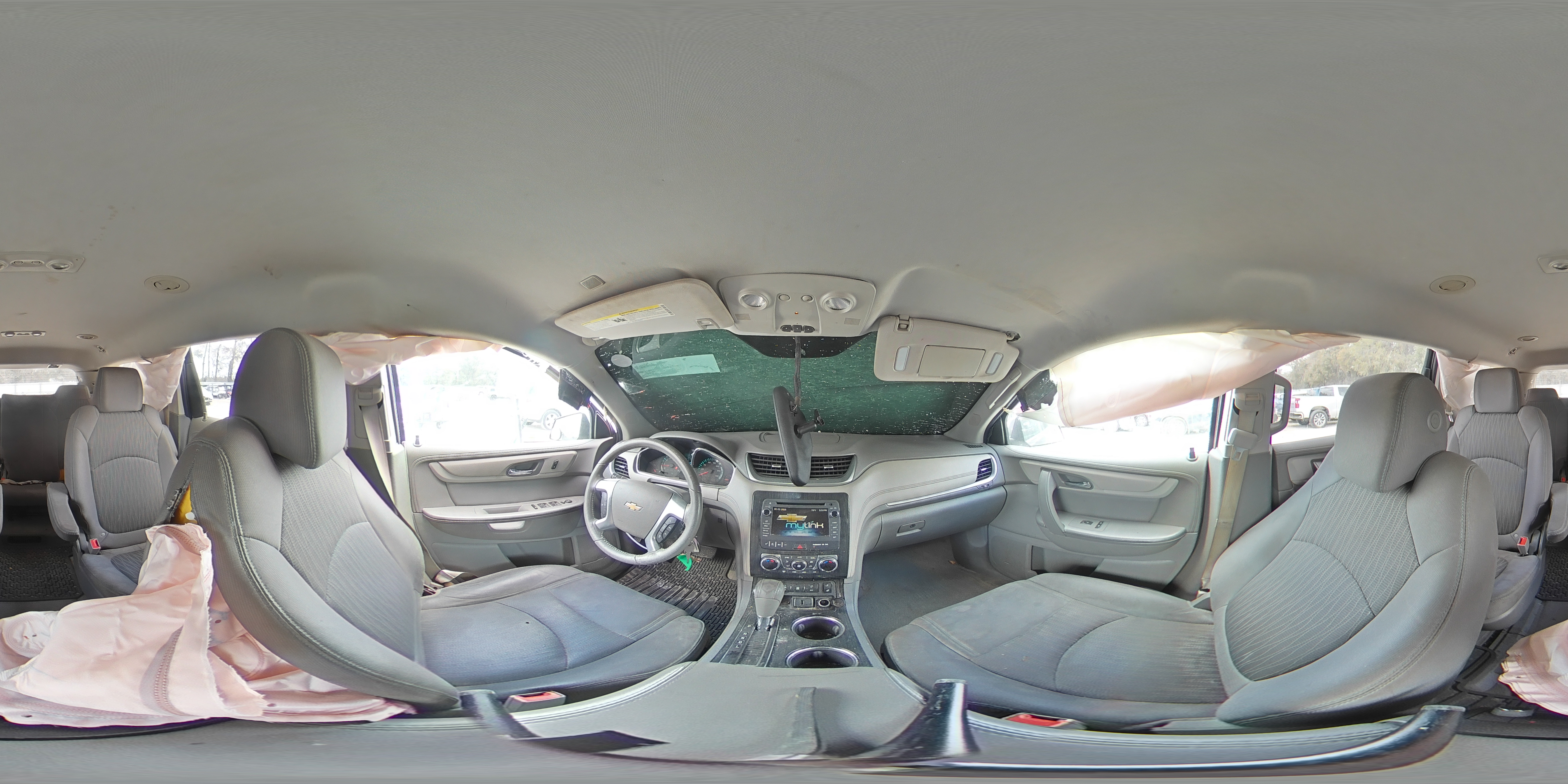 2016 Chevrolet Traverse - Image 13