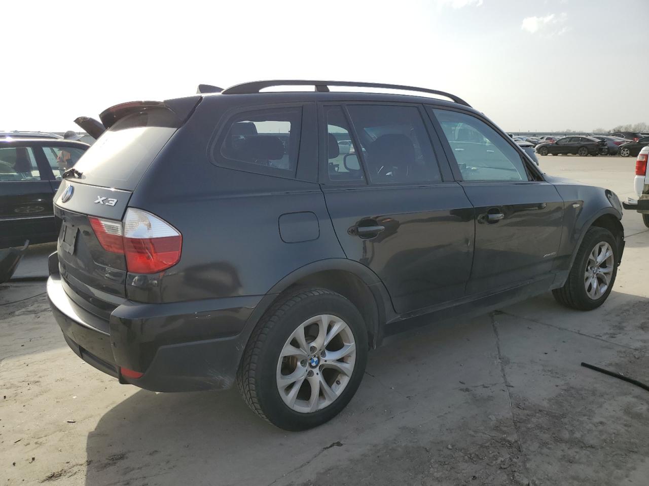 2010 BMW X3 - Image 3