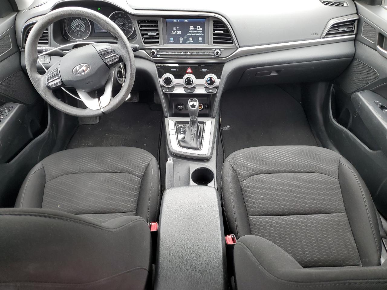 2019 Hyundai Elantra - Image 8