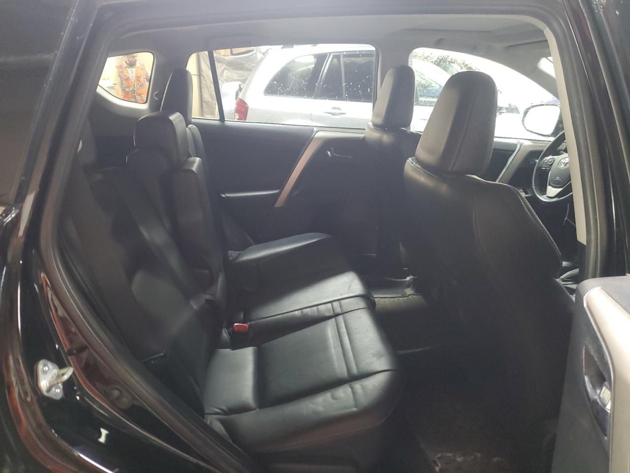 2014 Toyota RAV 4 - Image 10