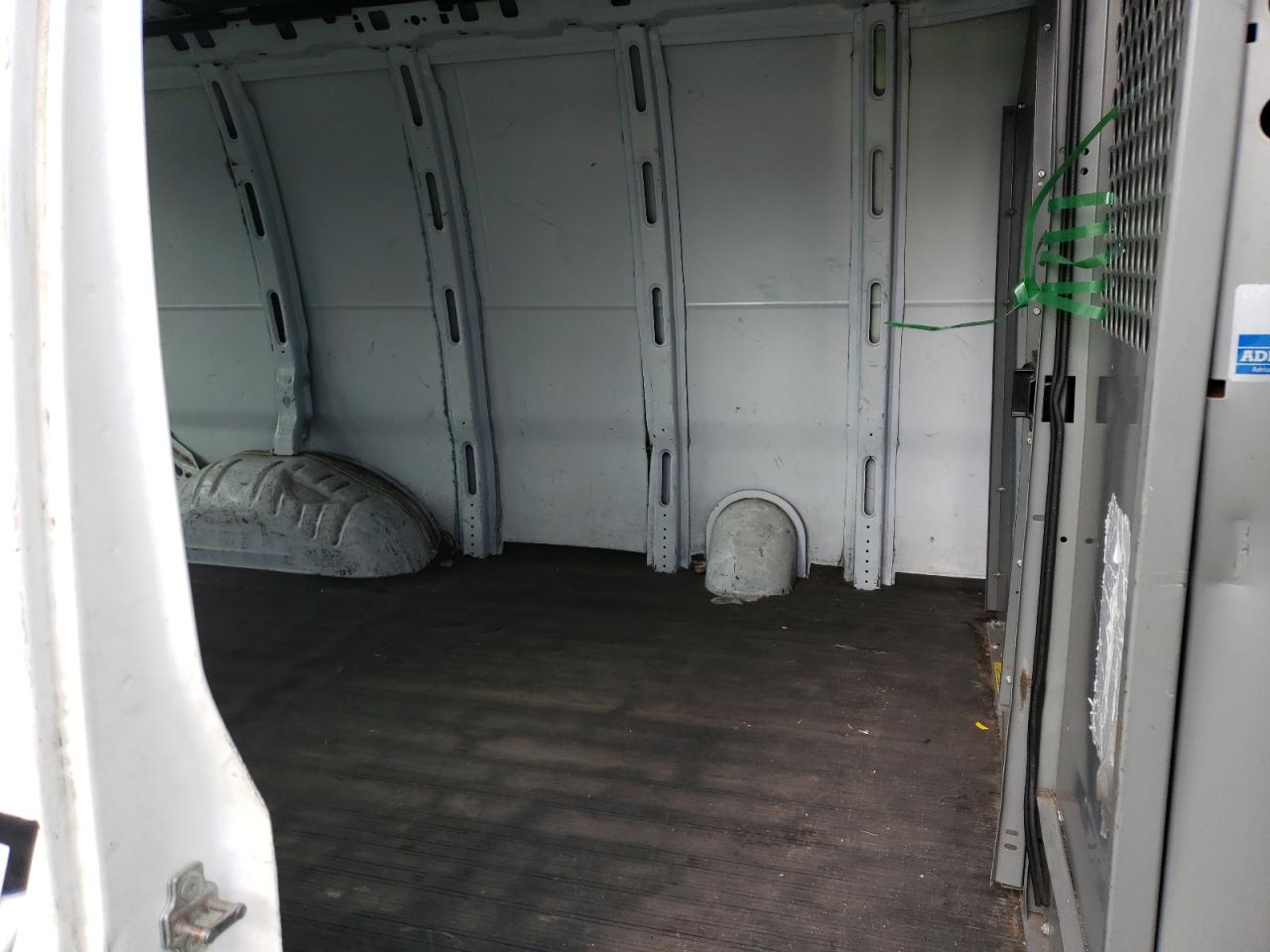 2008 Chevrolet Express - Image 11