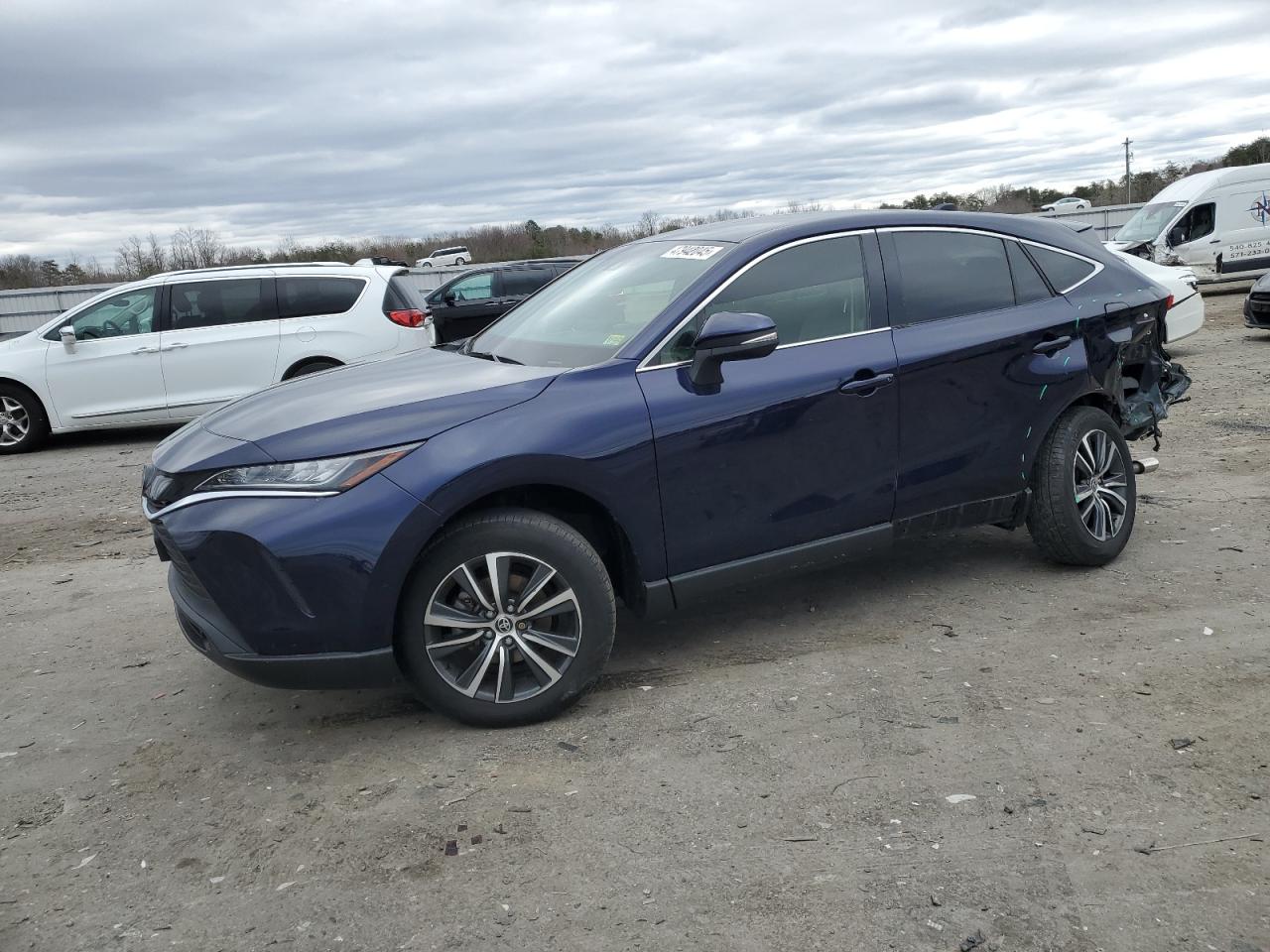 2022 Toyota Venza Le zu verkaufen in Fredericksburg, VA - Rear End