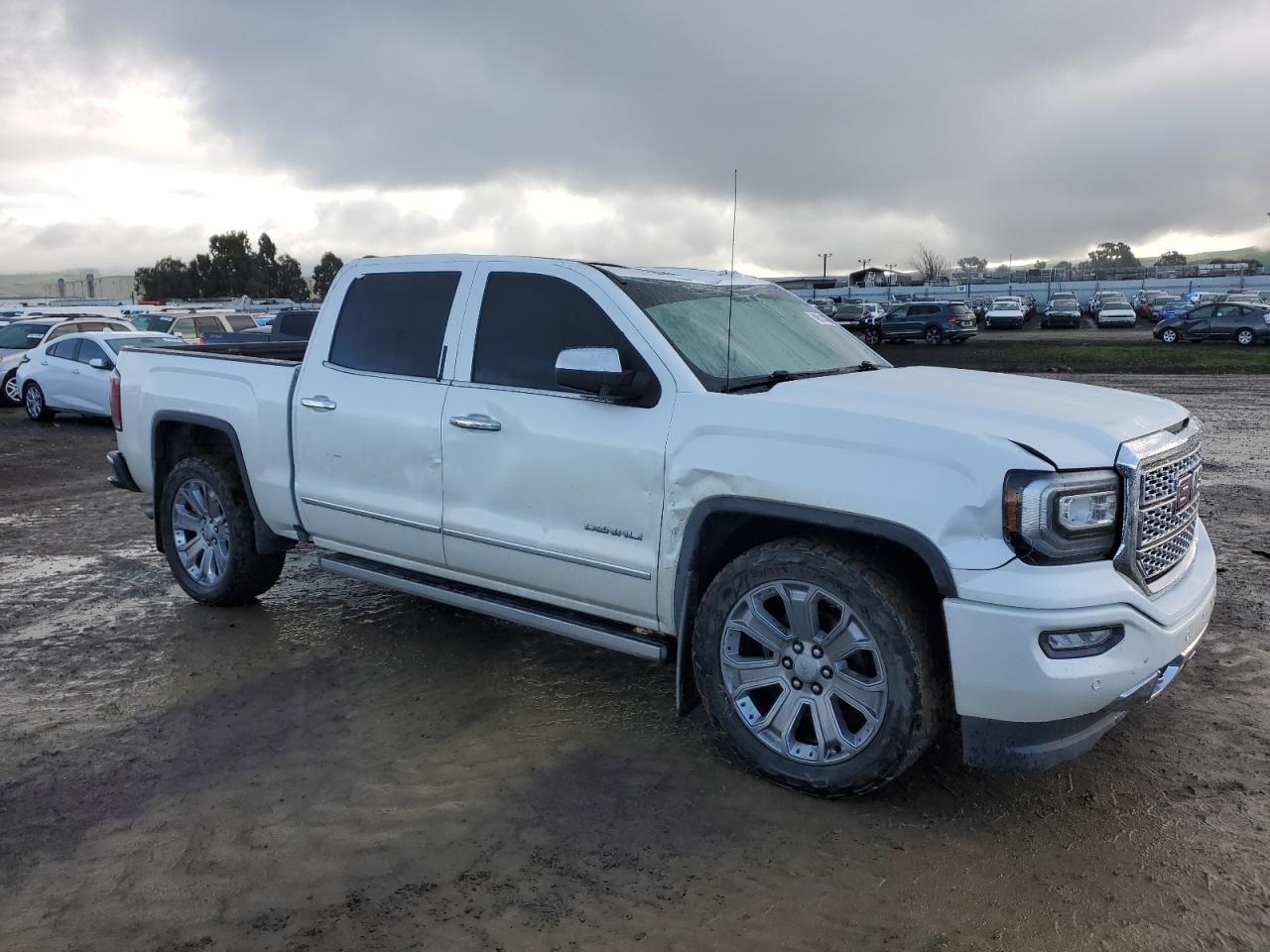 2017 GMC Sierra - Image 4