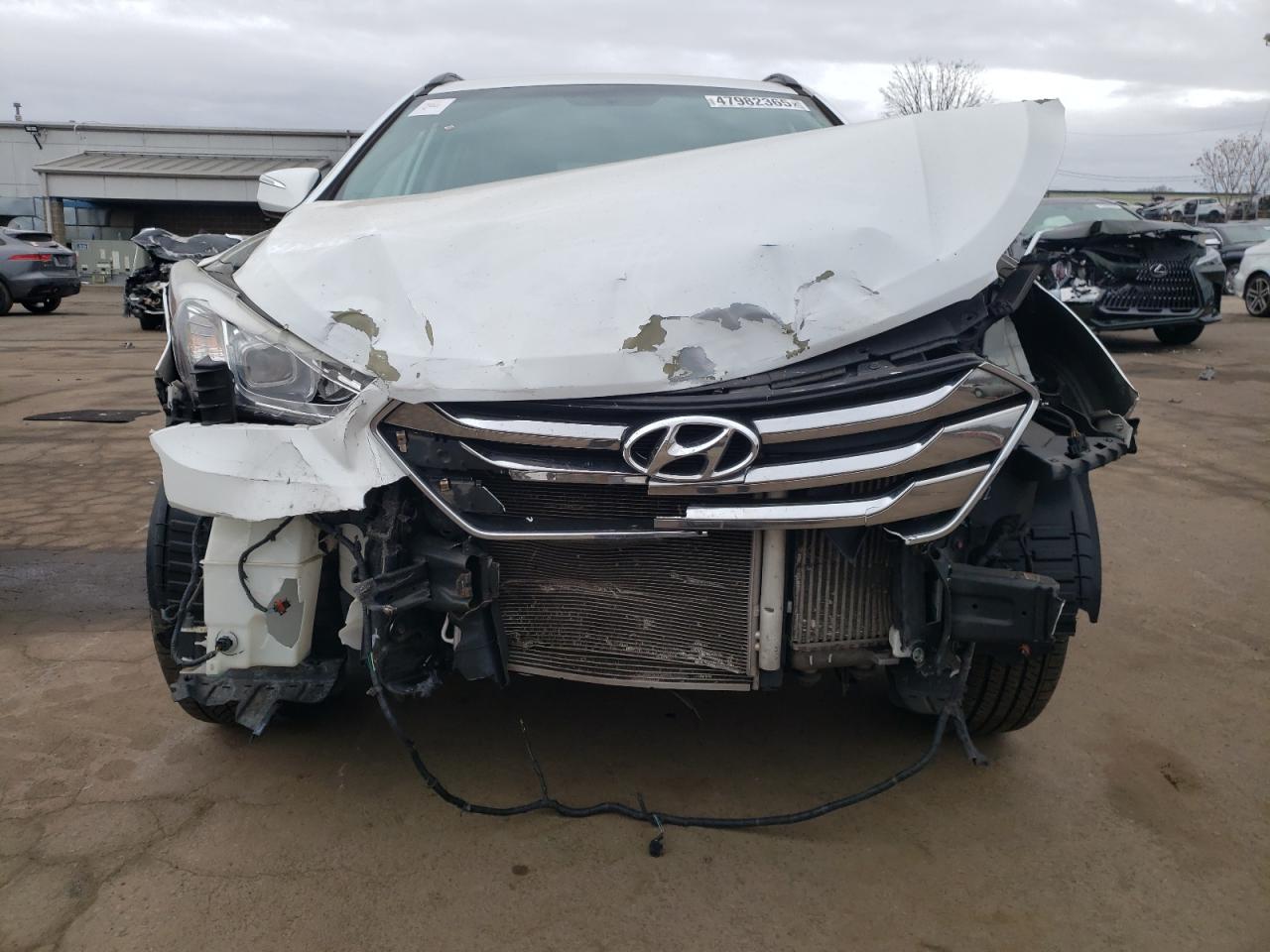2014 Hyundai Santa Fe - Image 5