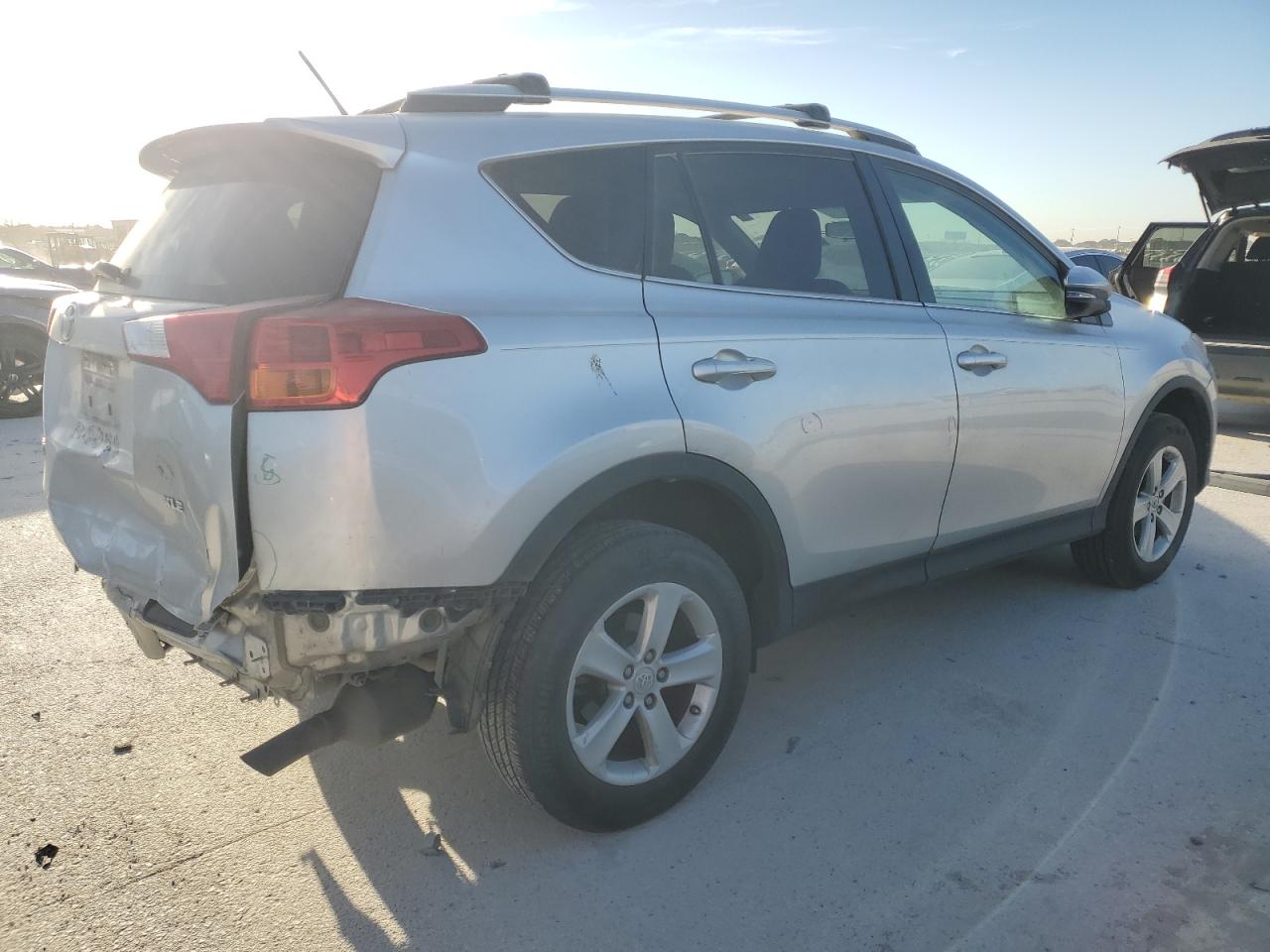 2013 Toyota RAV 4 - Image 3