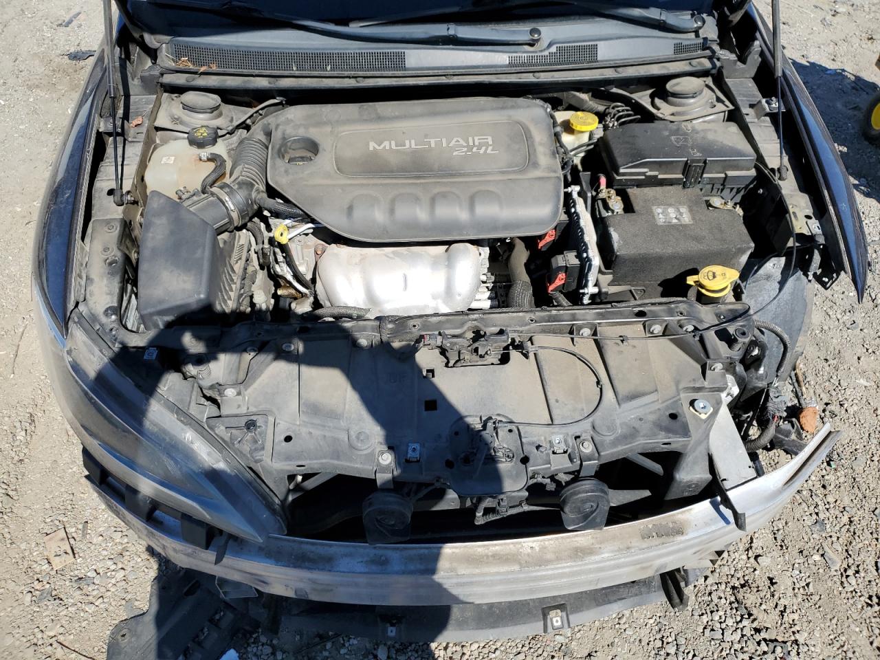 2015 Chrysler 200 - Image 11