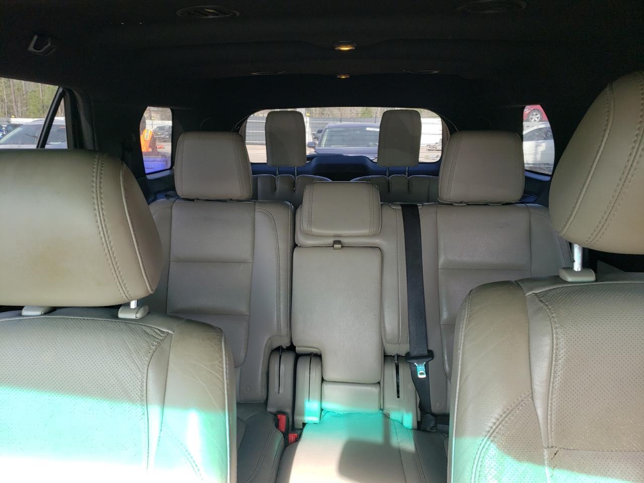 2014 Ford Explorer - Image 10