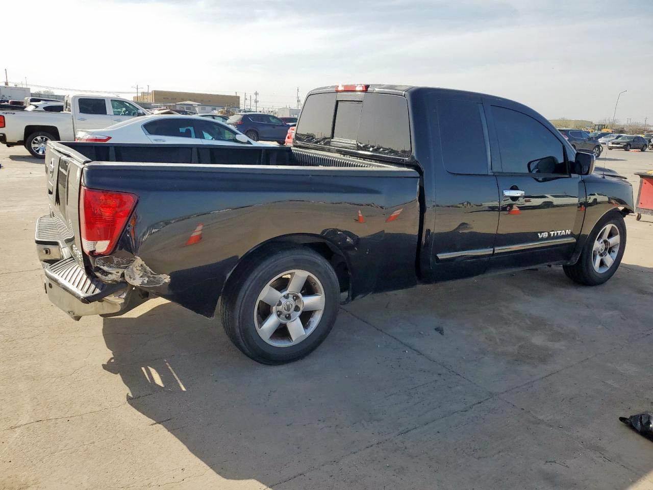 2005 Nissan Titan - Image 3