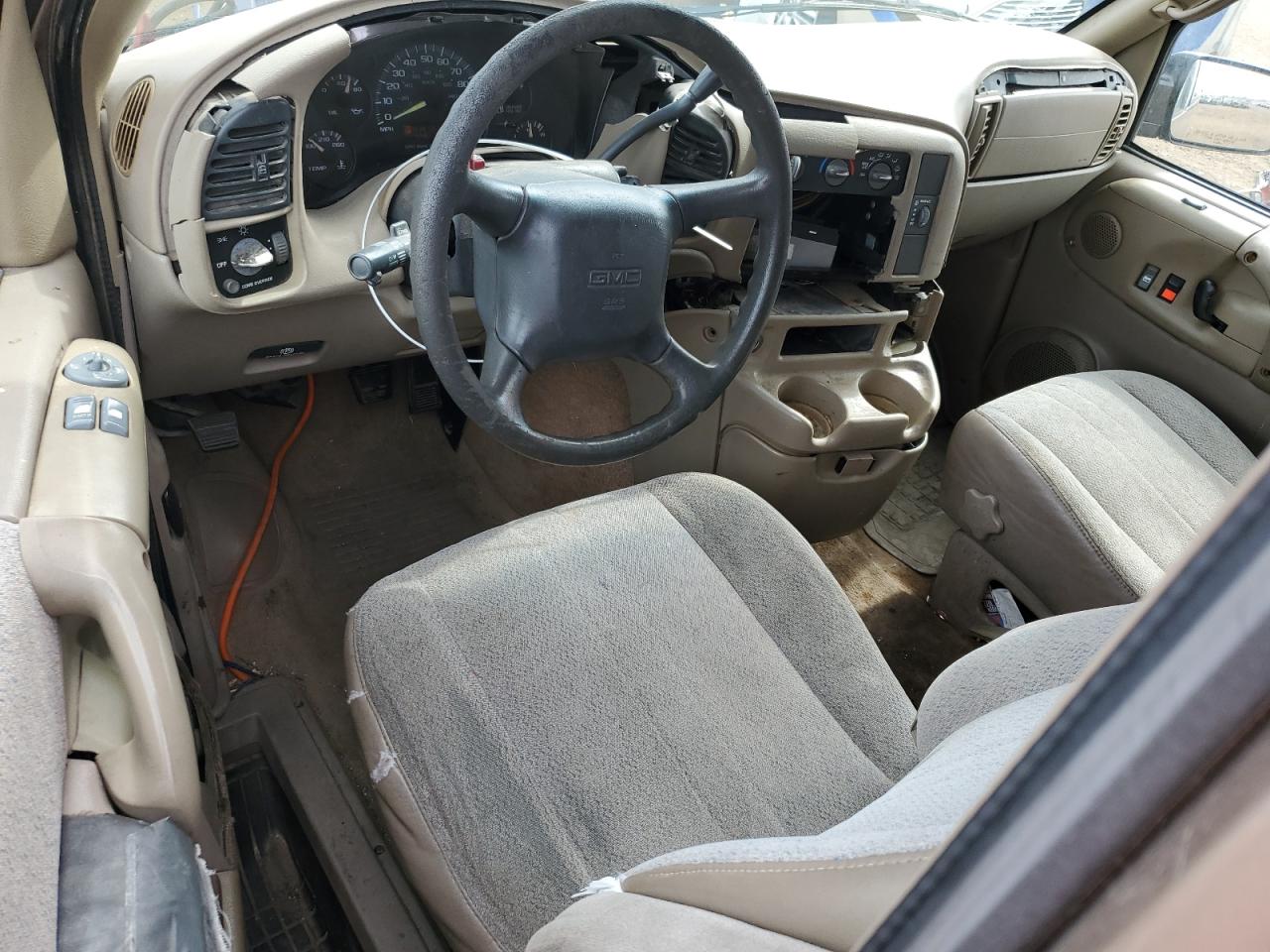 1999 GMC Safari - Image 8