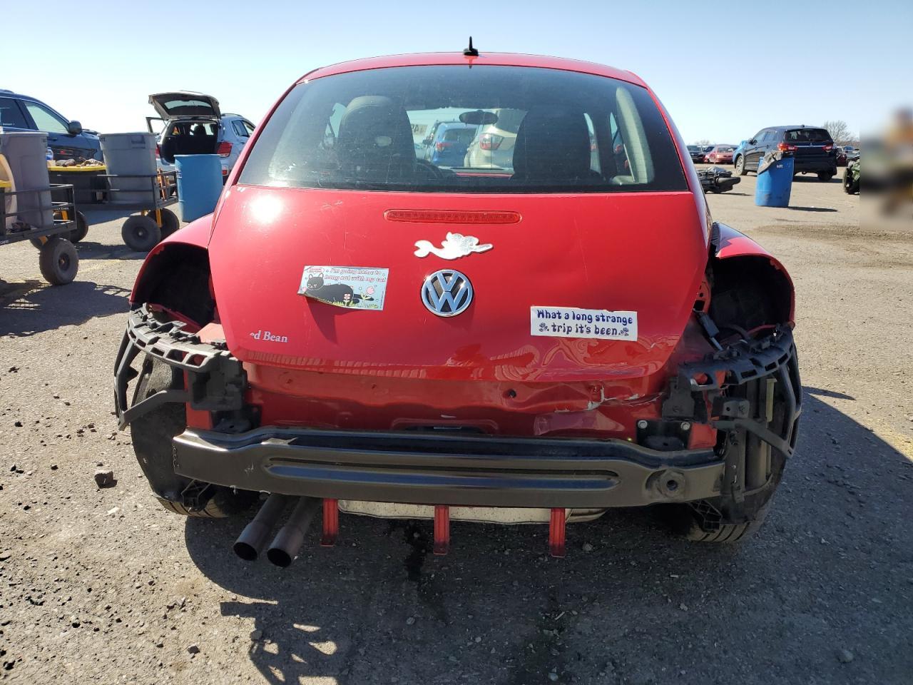2012 Volkswagen Beetle - Image 6