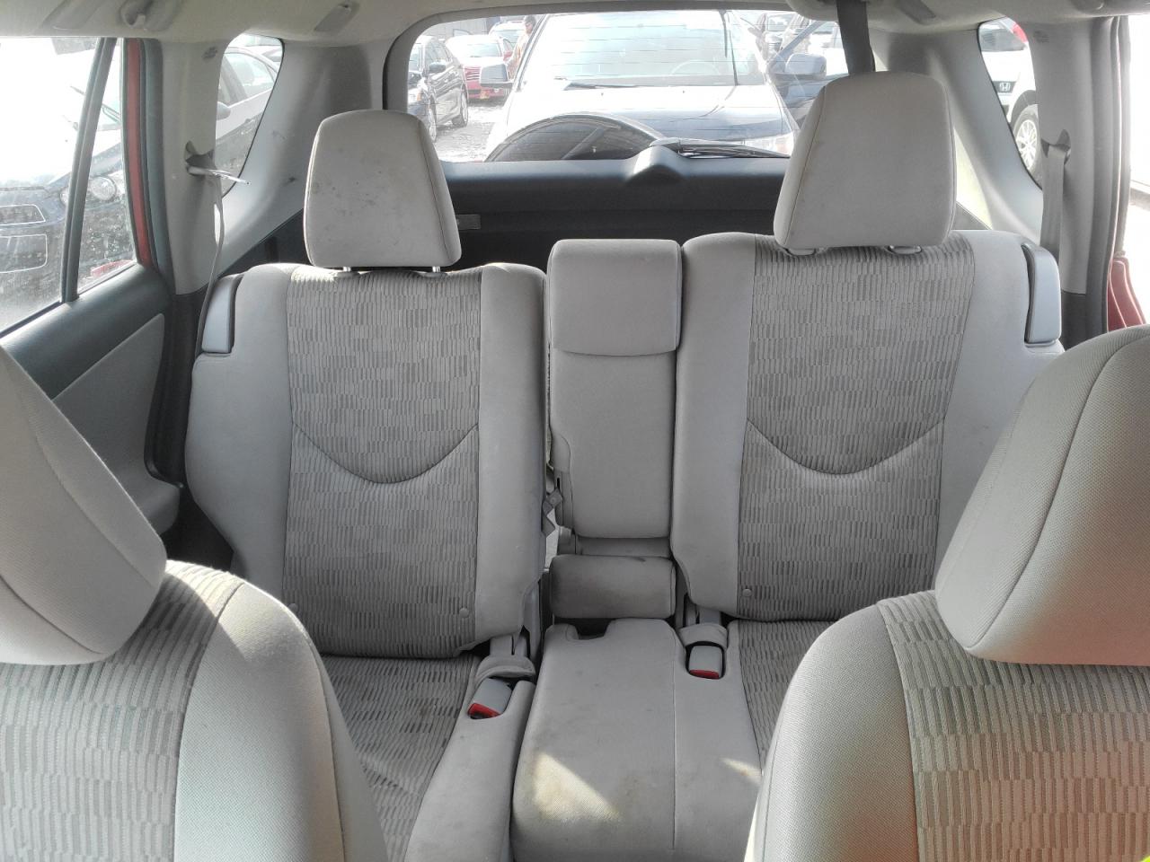 2012 Toyota RAV 4 - Image 10