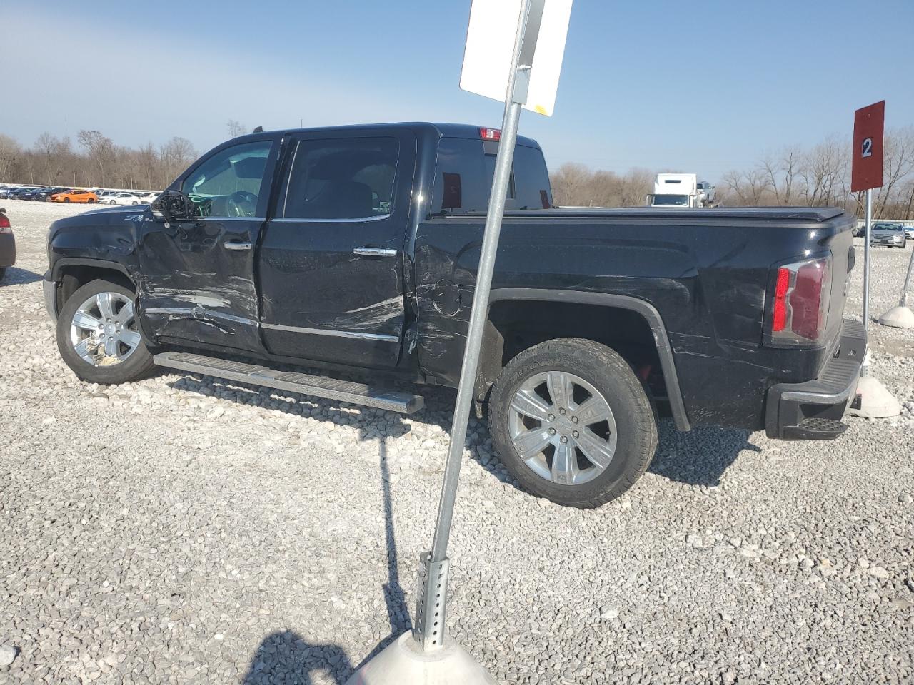 2018 GMC Sierra - Image 2