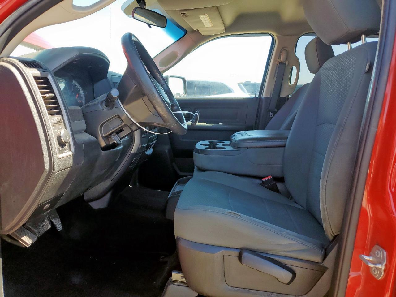 2015 RAM 1500 - Image 7