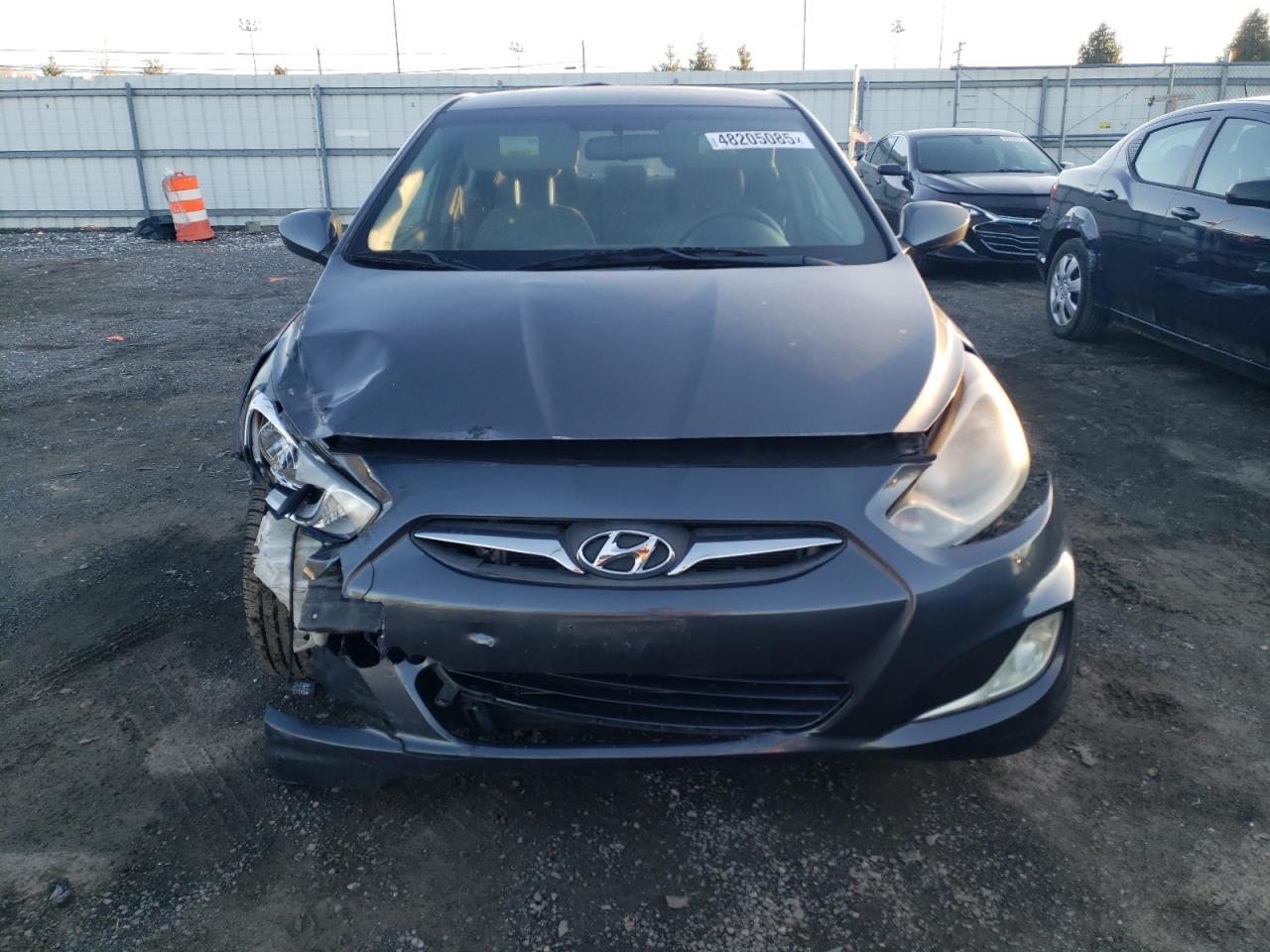 2013 Hyundai Accent - Image 5