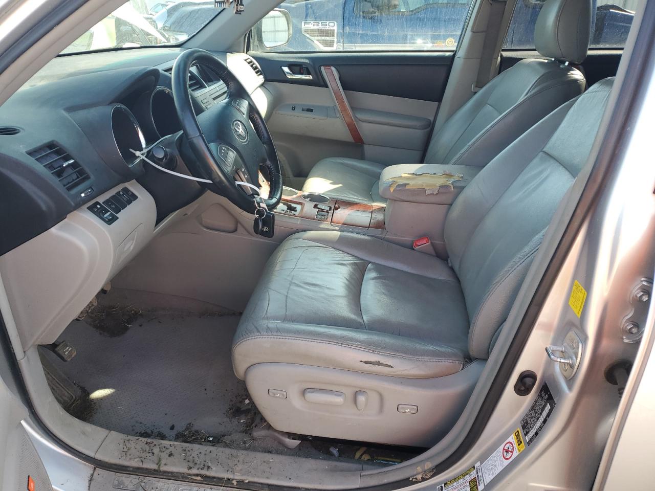 2010 Toyota Highlander - Image 7