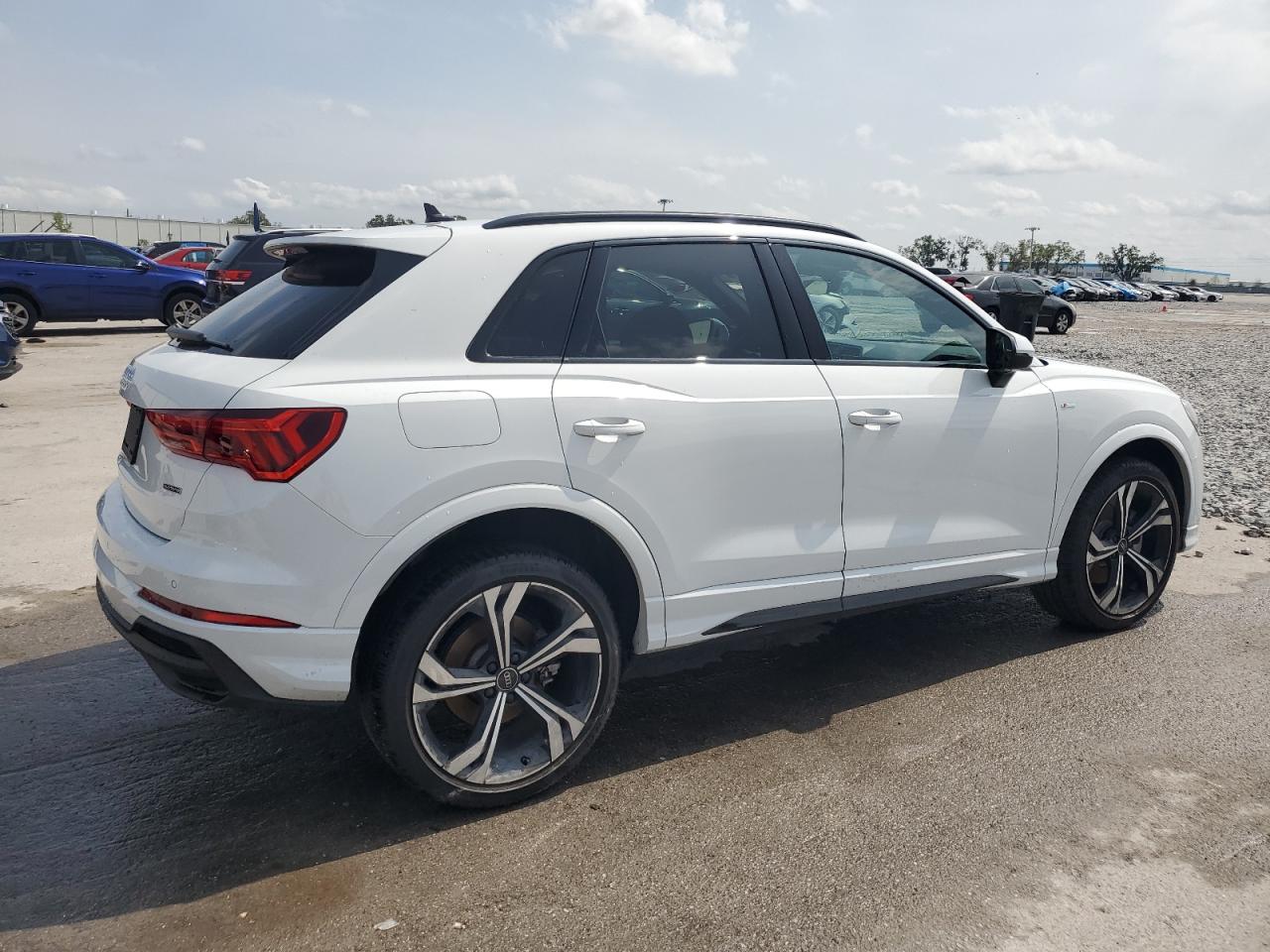 2023 Audi Q3 - Image 3
