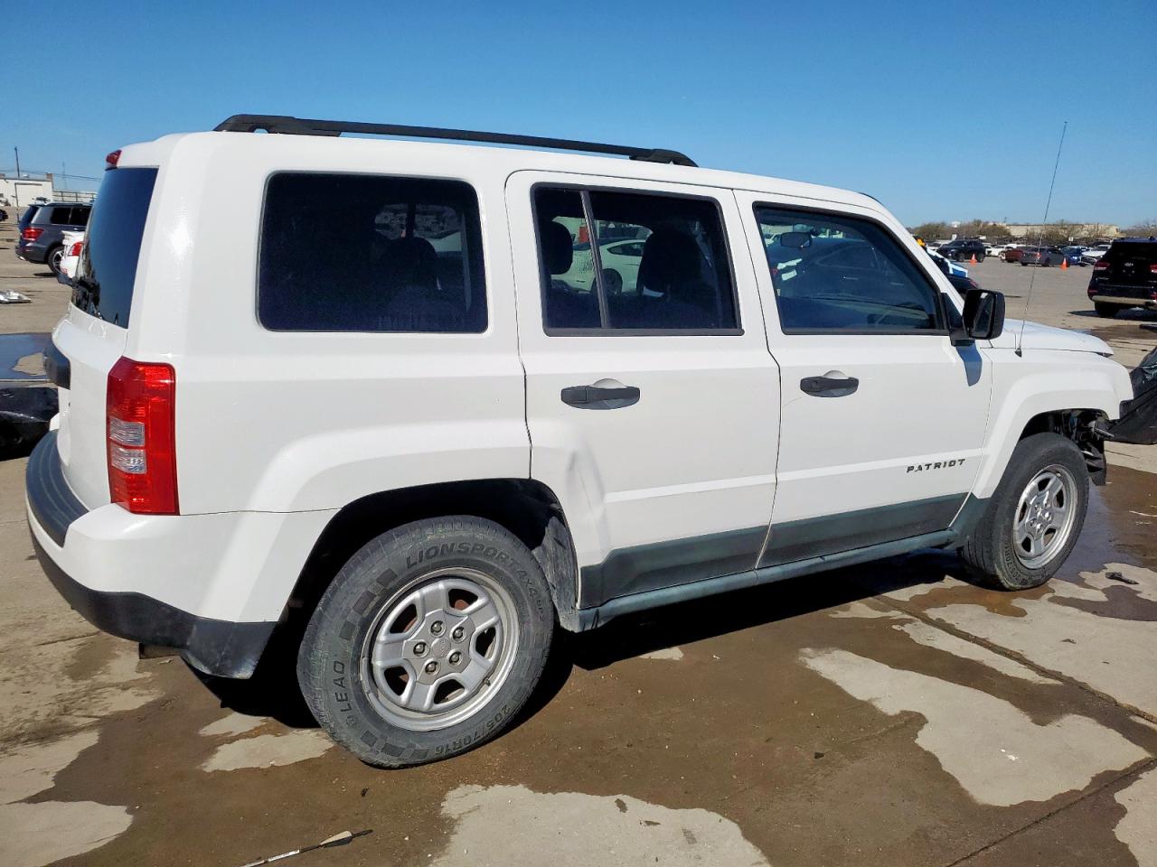 2011 Jeep Liberty (Patriot) - Image 3