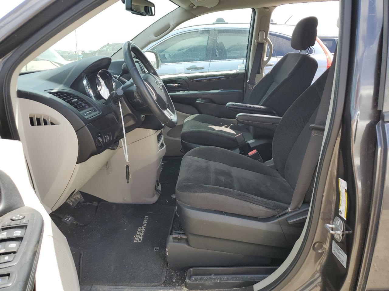 2017 Dodge Caravan - Image 7