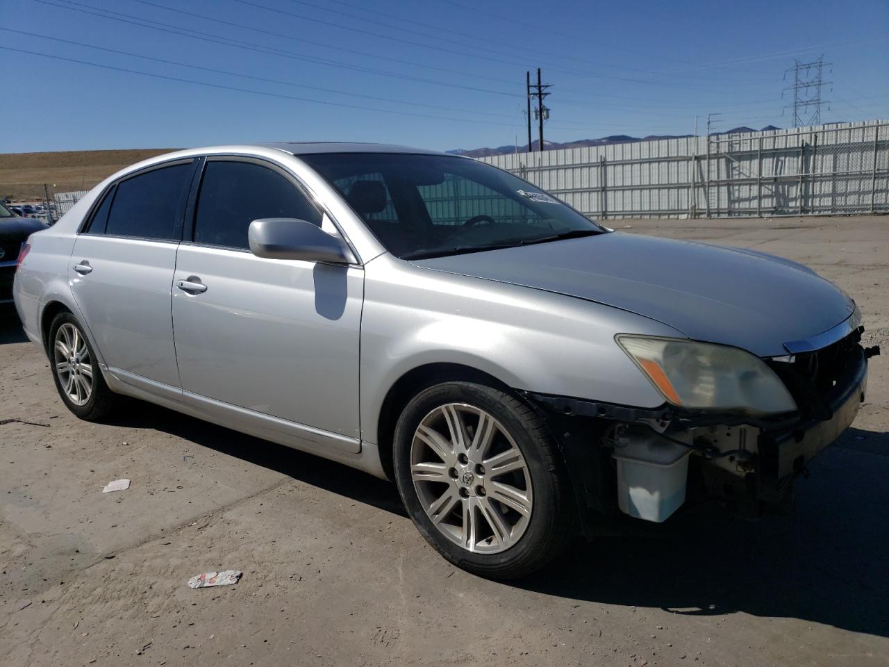 2005 Toyota Avalon - Image 4