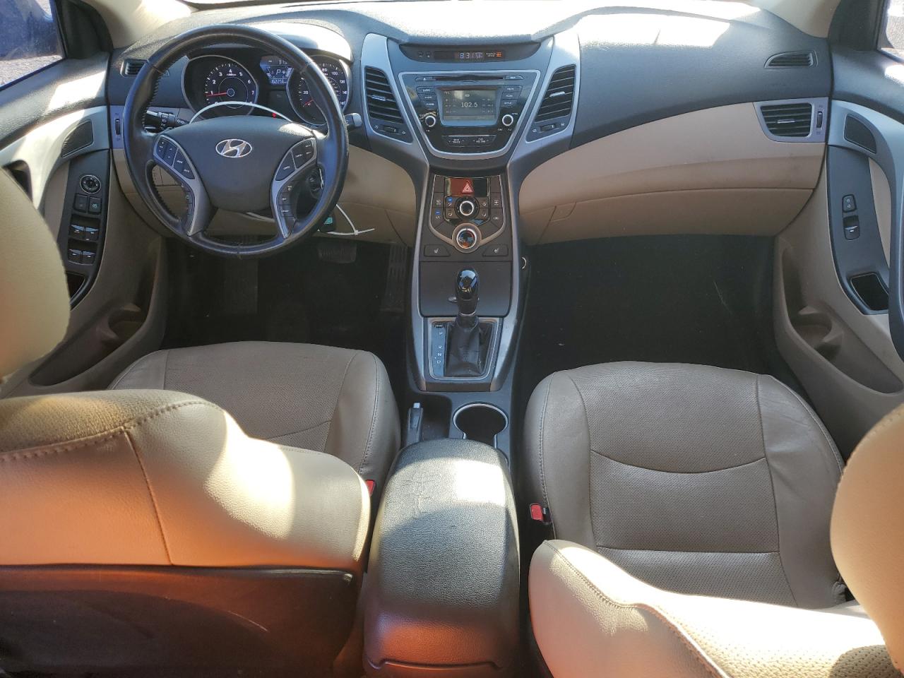 2014 Hyundai Elantra - Image 8