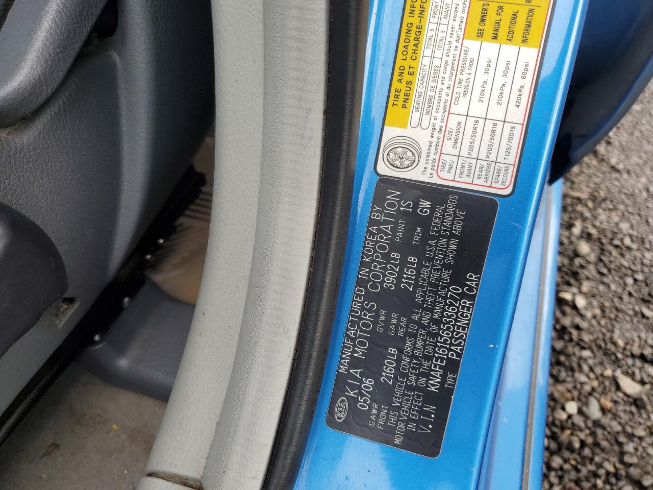 2006 Kia Spectra - Image 12