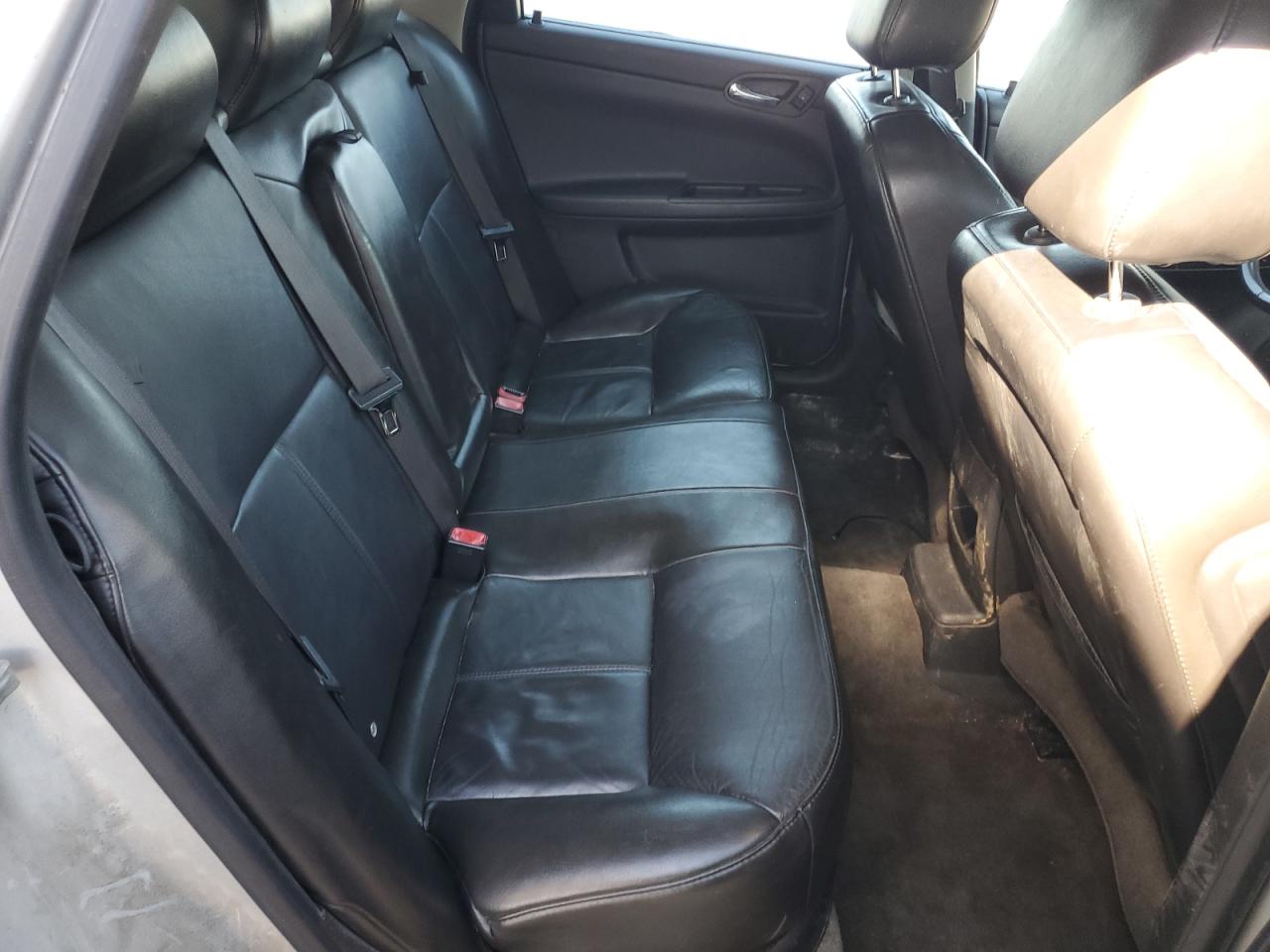 2009 Chevrolet Impala - Image 11