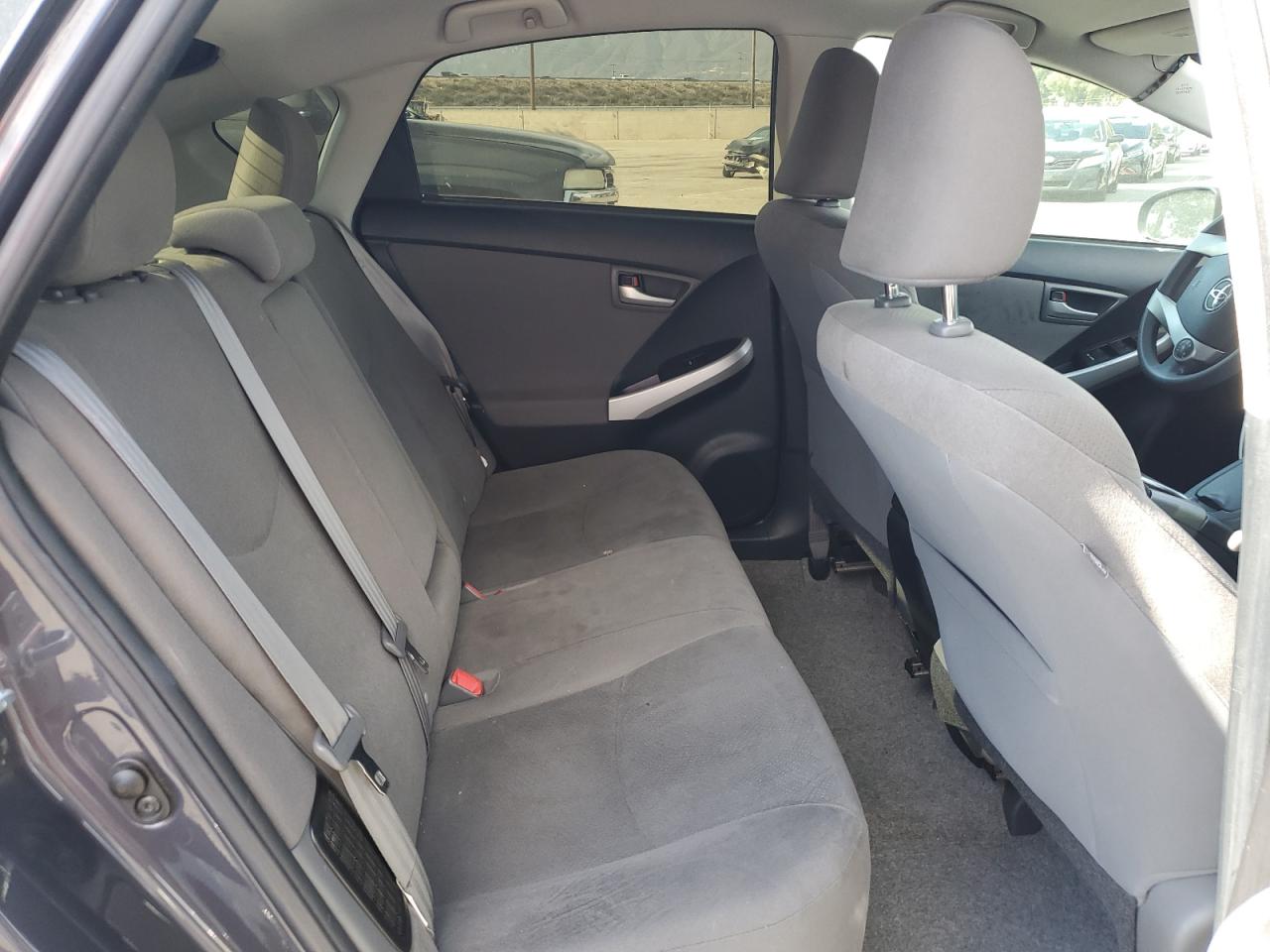 2014 Toyota Prius - Image 10