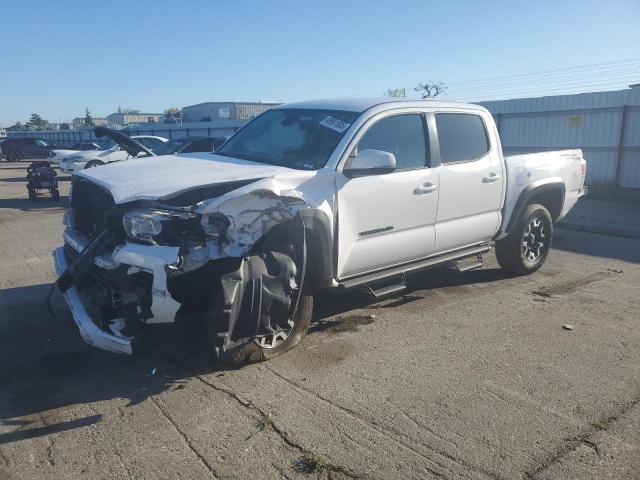  TOYOTA TACOMA 2021 Biały