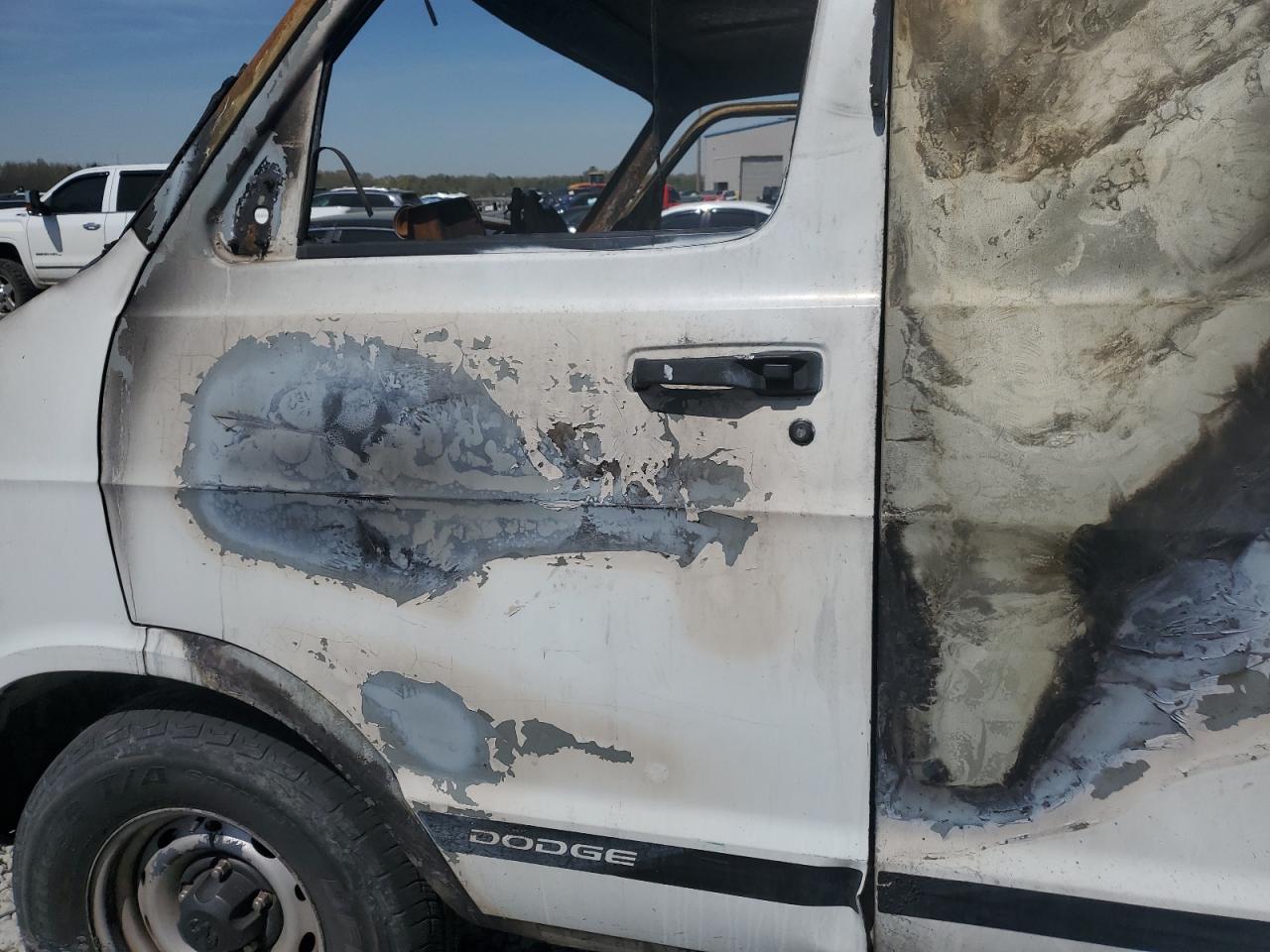 1998 Dodge Ram Van B1500 VIN: 2B7HB11Y2WK107727 Lot: 50552125