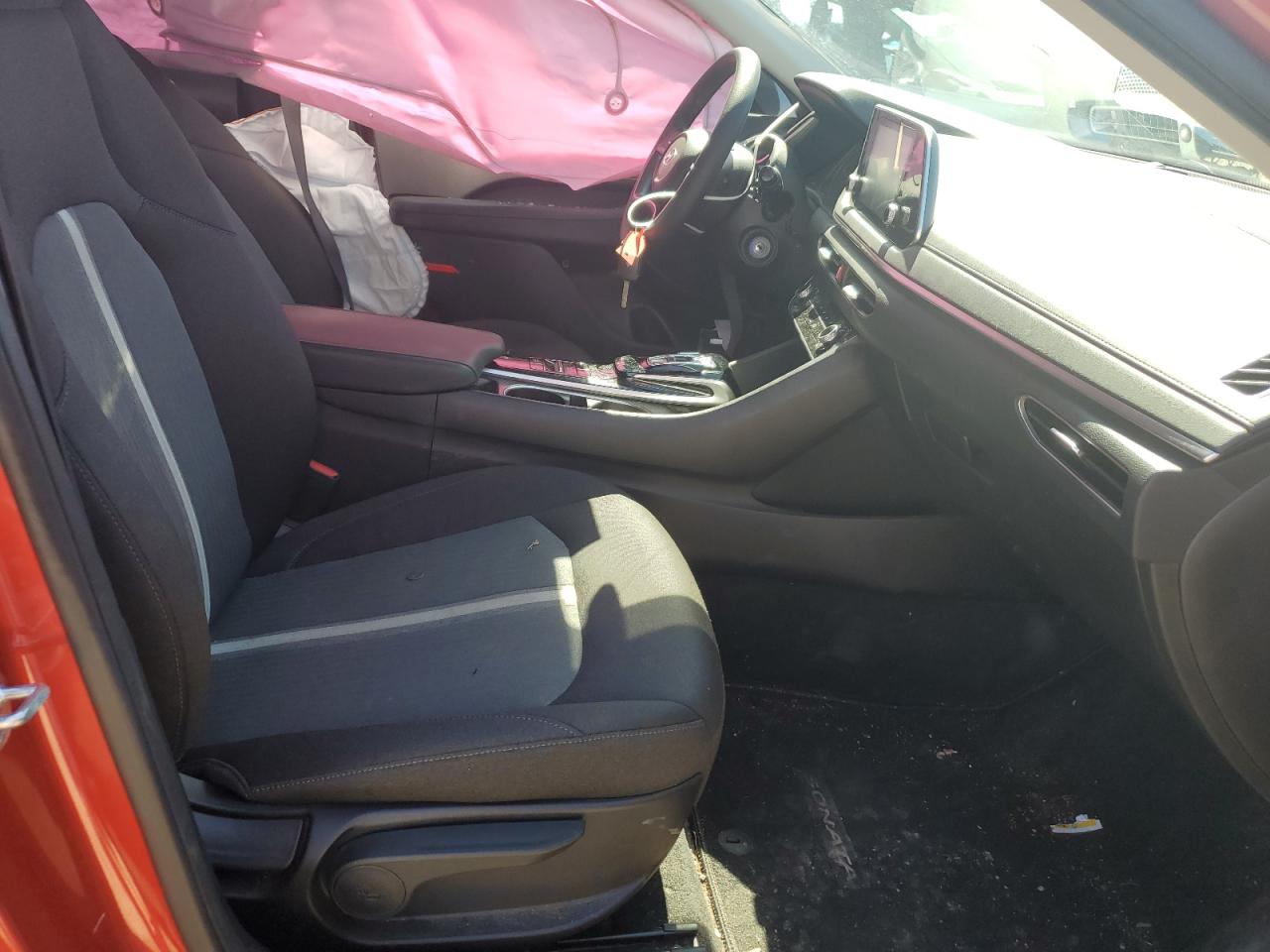 5npeg4ja3nh133944 5NPEG4JA3NH133944 2022 Hyundai Sonata Se