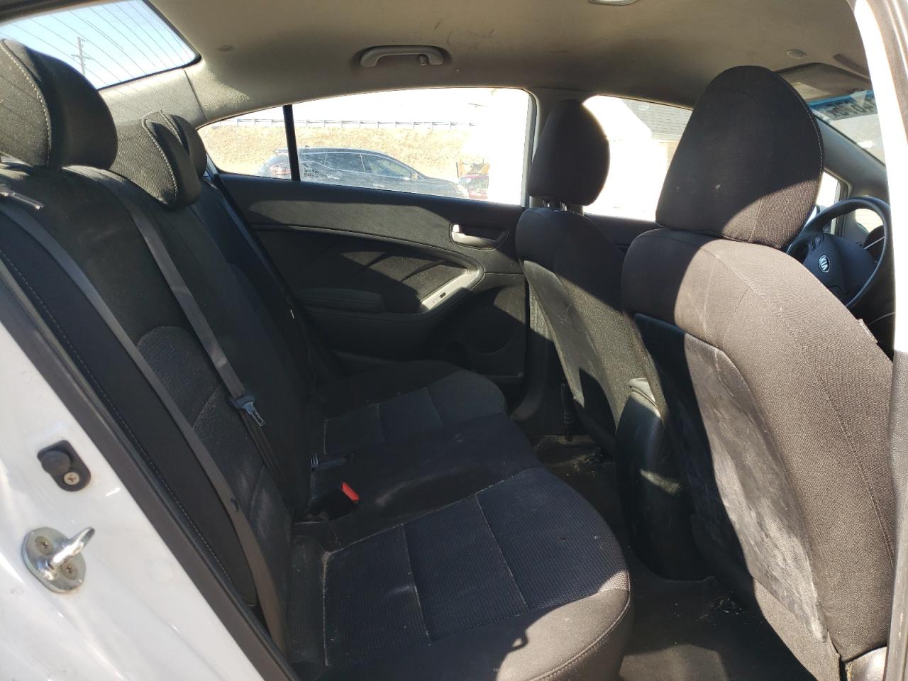 2018 Kia Forte - Image 10
