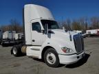 2014 Kenworth T680 Semi Truck იყიდება Cahokia Heights-ში, IL - Minor Dent/Scratches