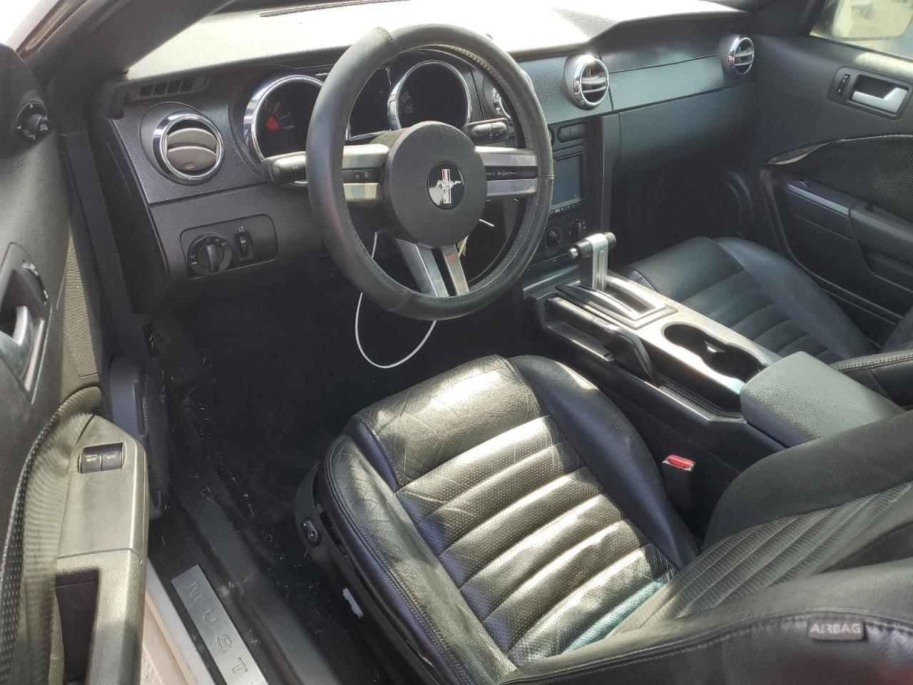 2006 Ford Mustang - Image 8
