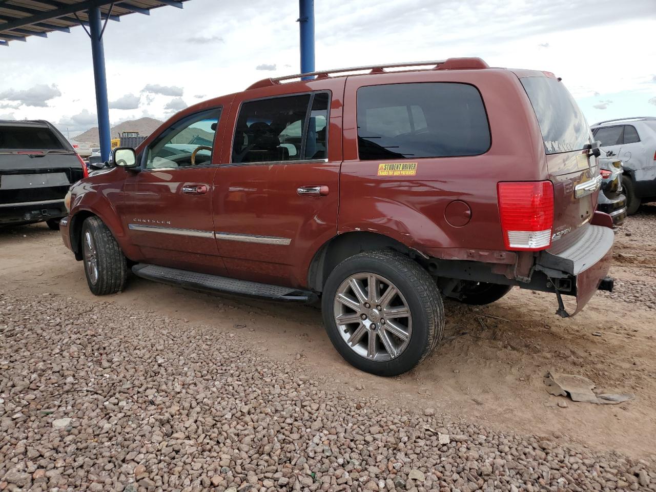 2007 Chrysler Aspen - Image 2