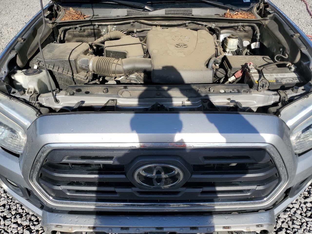 2018 Toyota Tacoma - Image 11